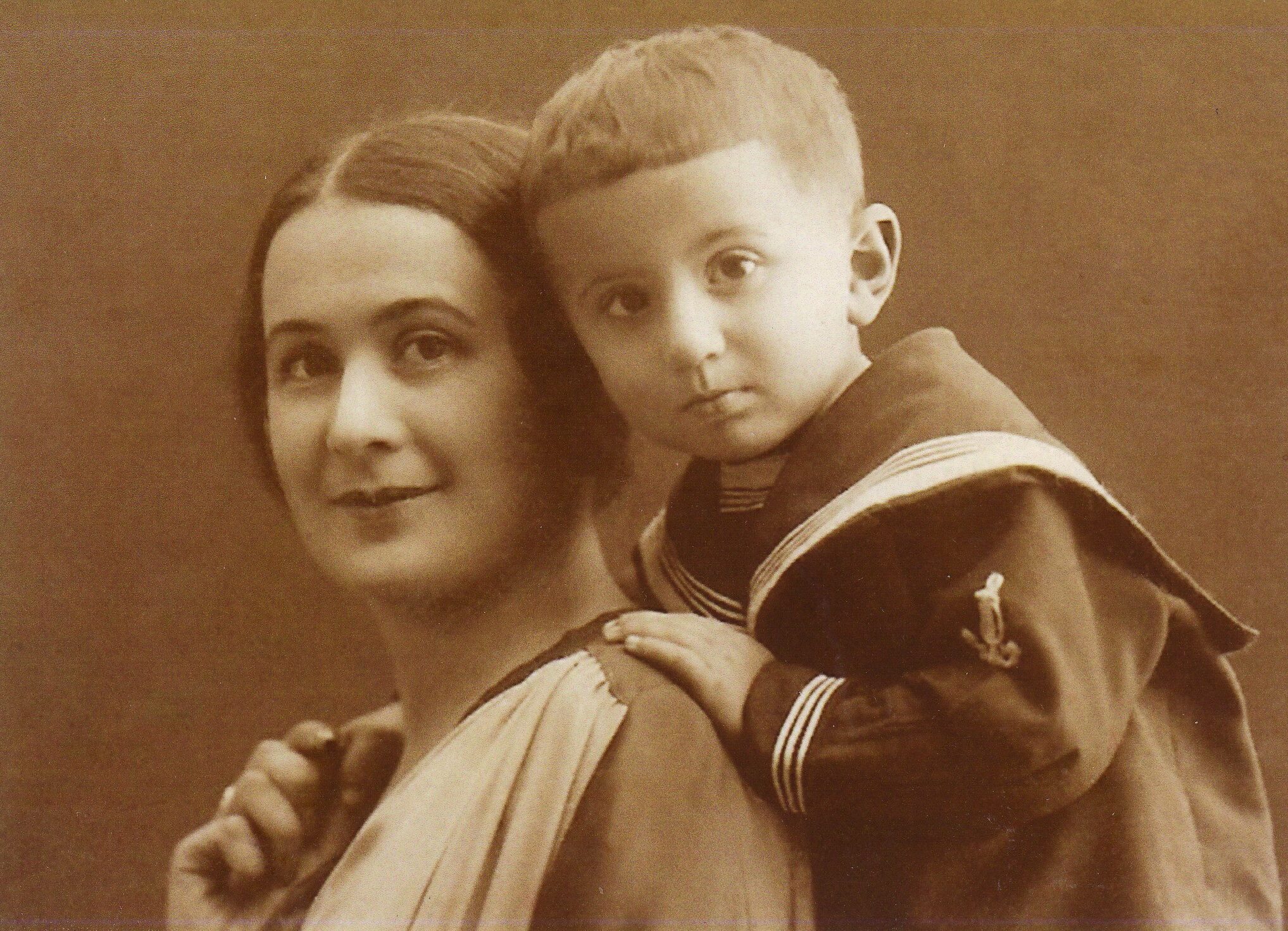 Anna Kaufman Gutman (1902-1977) with her son Yan Gutman