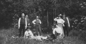 Samuel Dinkelspiel (far right?) and Beatrice Bachman